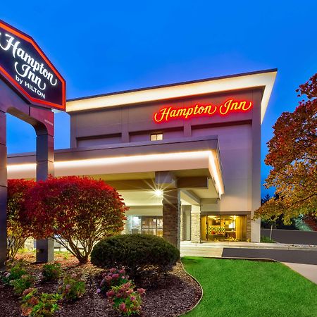 Hampton Inn טראוורס סיטי מראה חיצוני תמונה