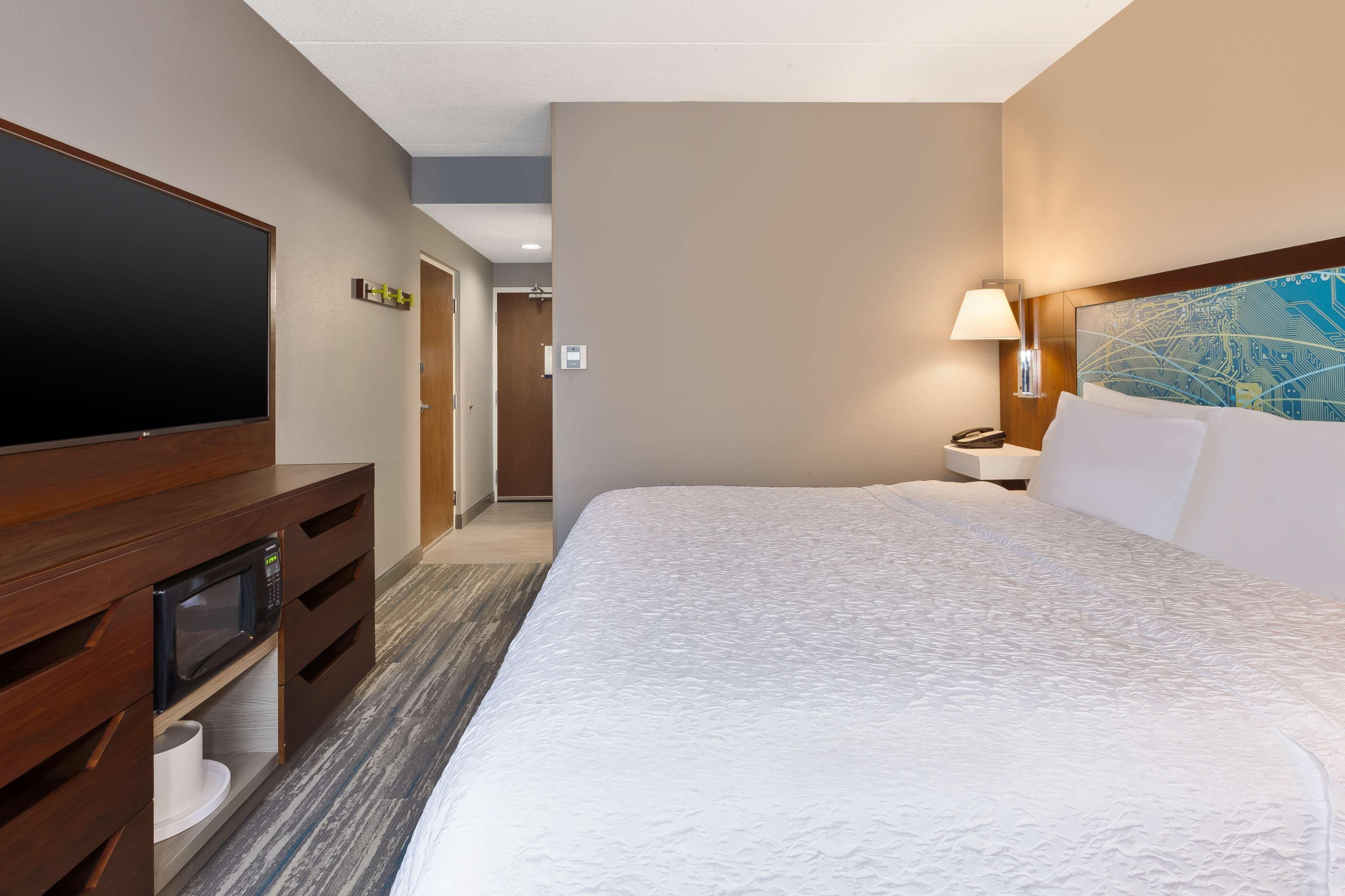 Hampton Inn טראוורס סיטי מראה חיצוני תמונה