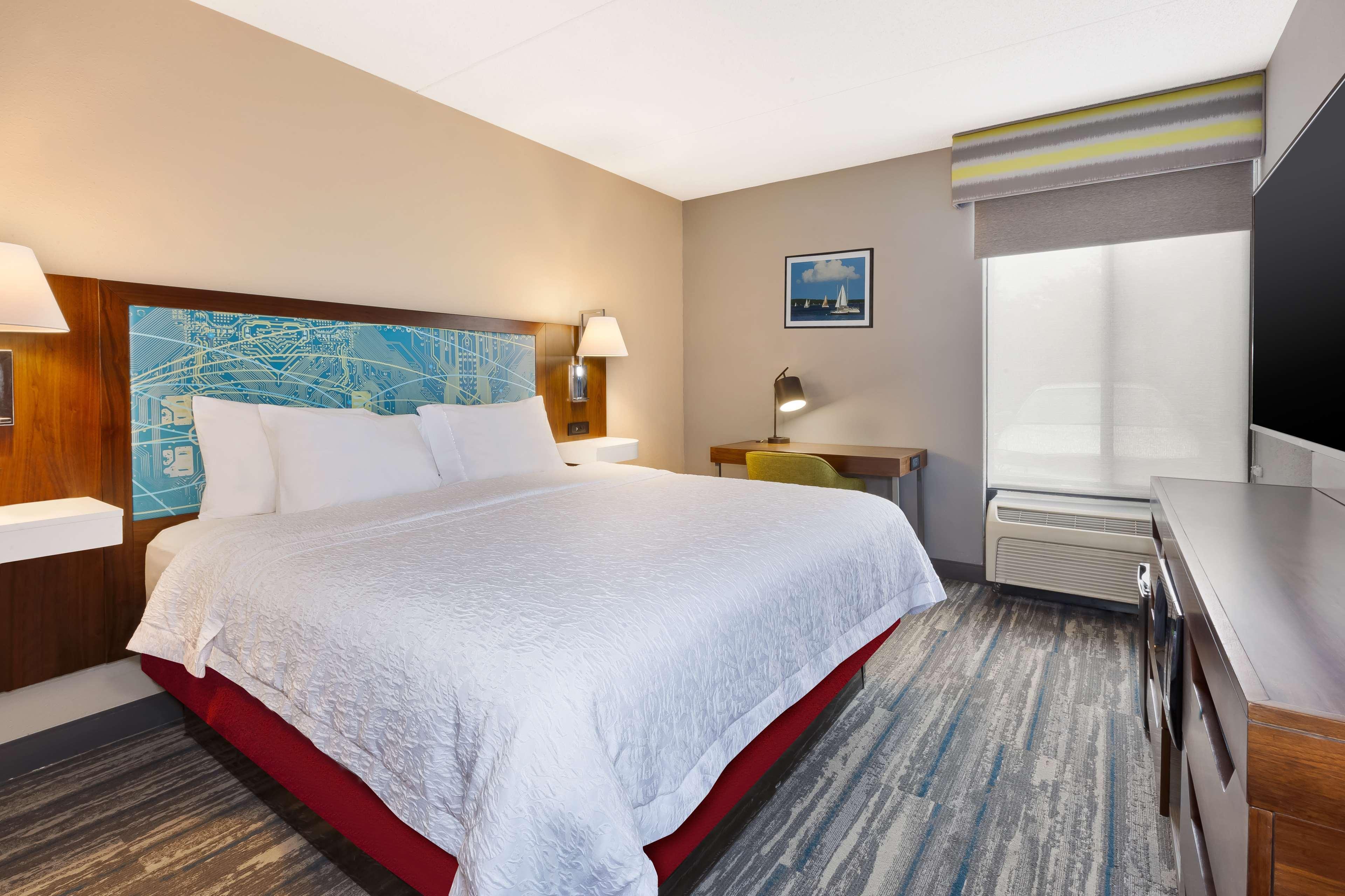 Hampton Inn טראוורס סיטי מראה חיצוני תמונה
