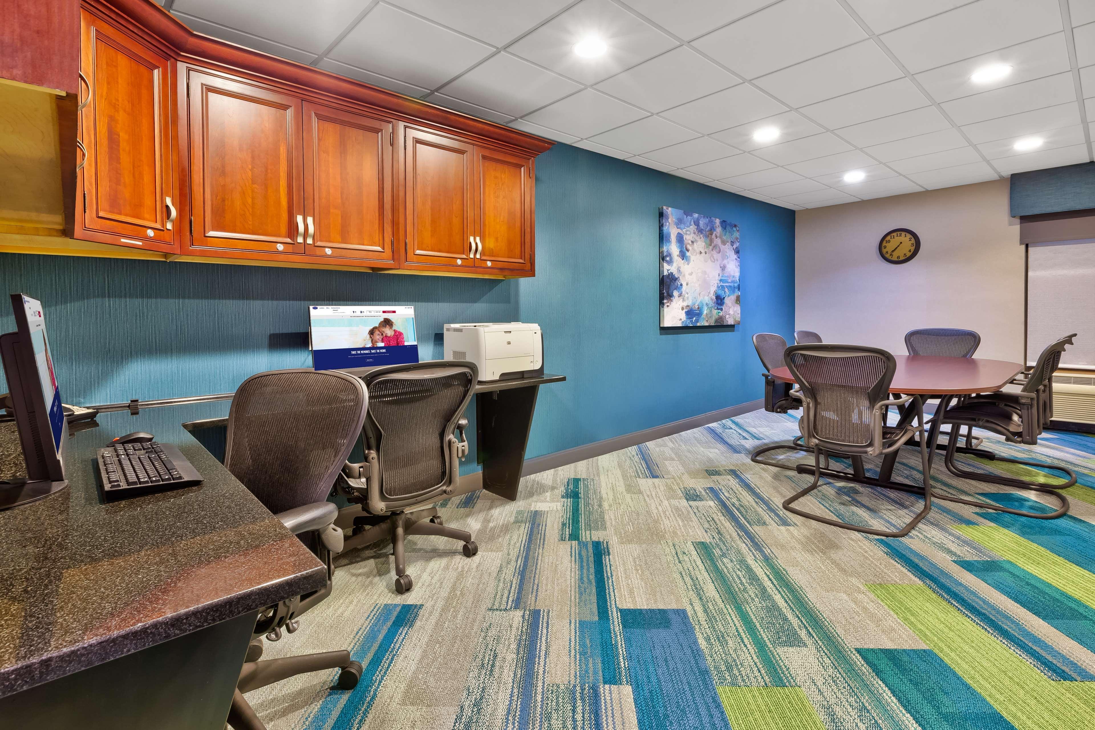 Hampton Inn טראוורס סיטי מראה חיצוני תמונה