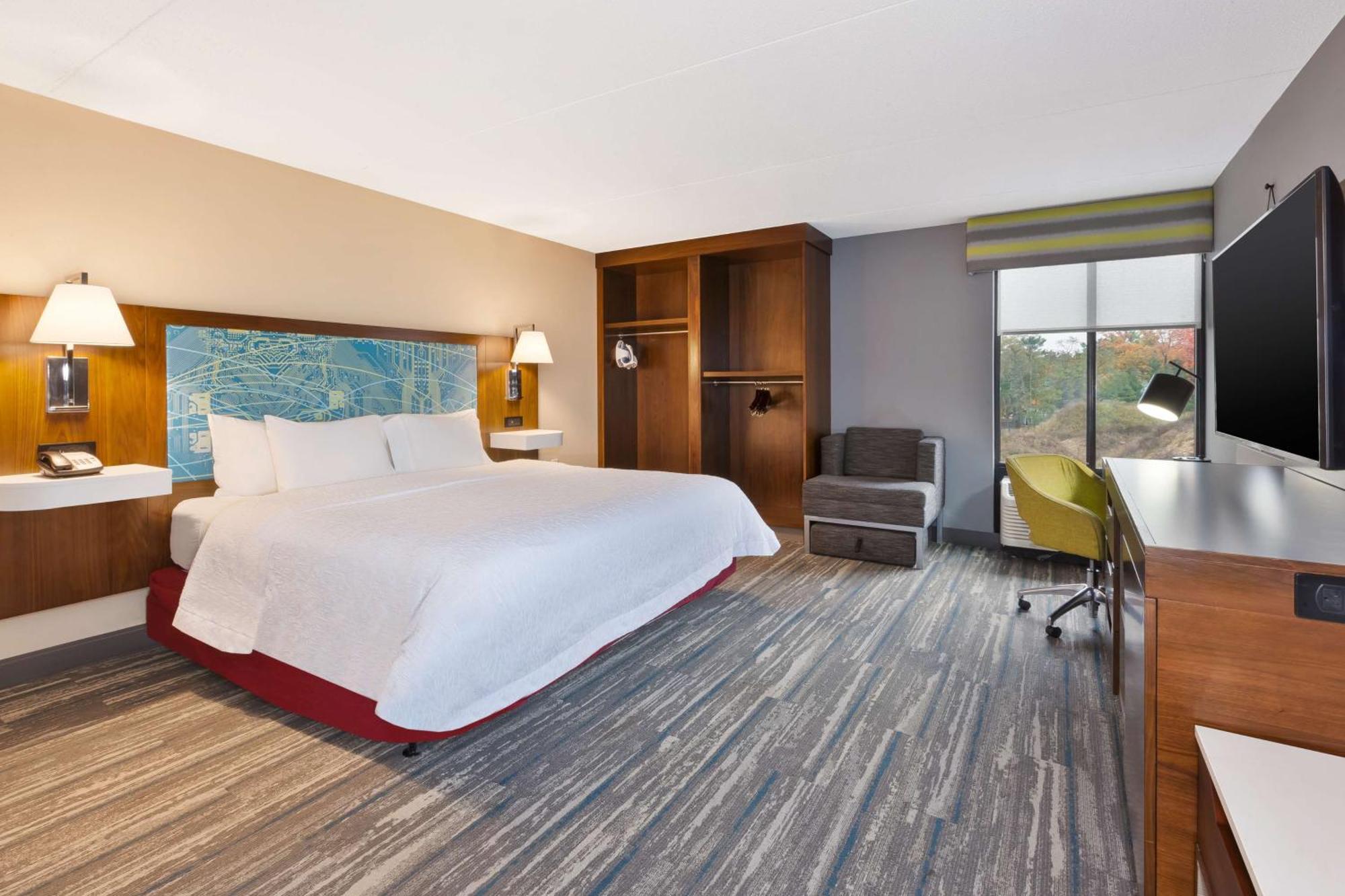 Hampton Inn טראוורס סיטי מראה חיצוני תמונה
