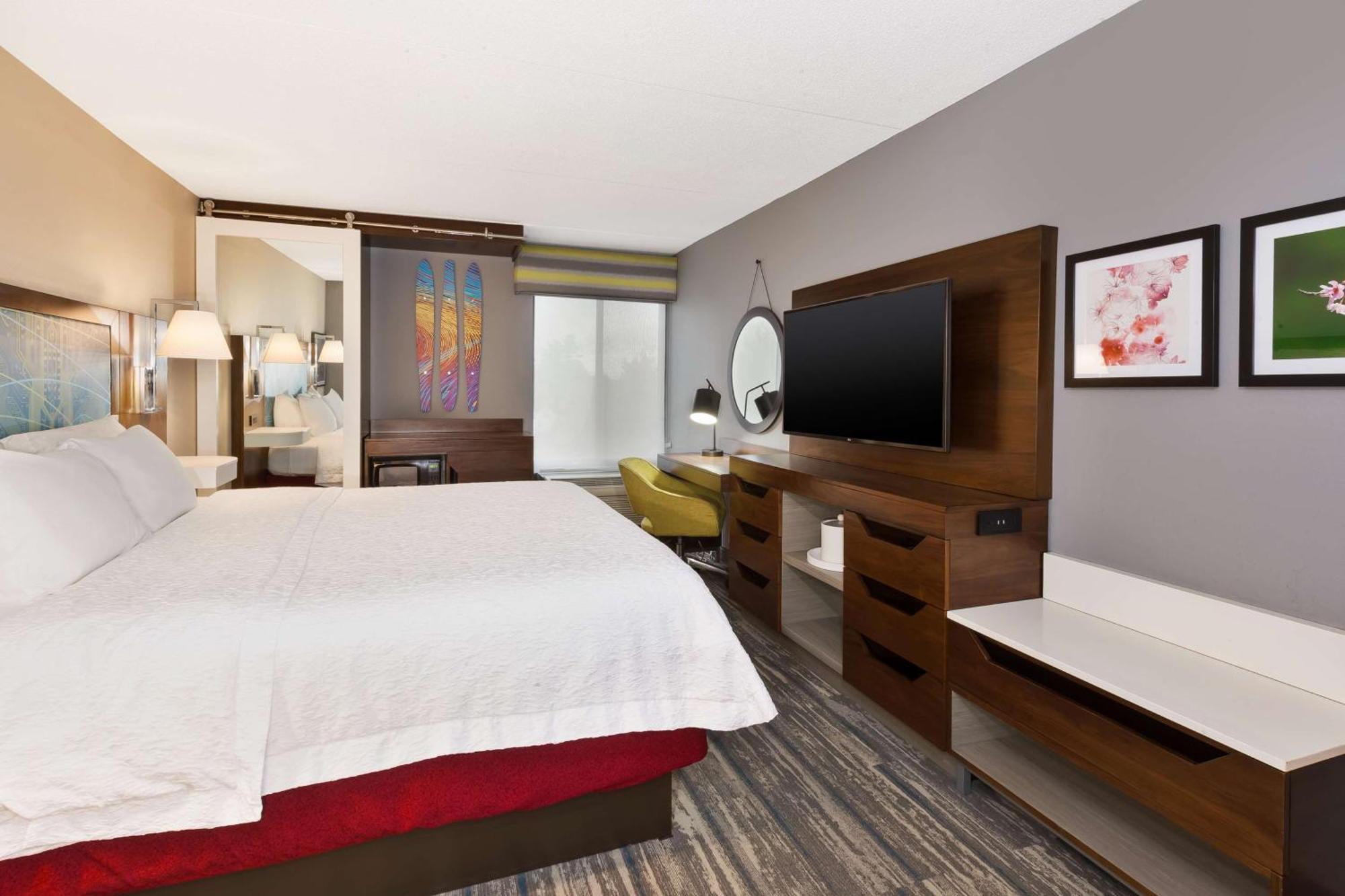 Hampton Inn טראוורס סיטי מראה חיצוני תמונה